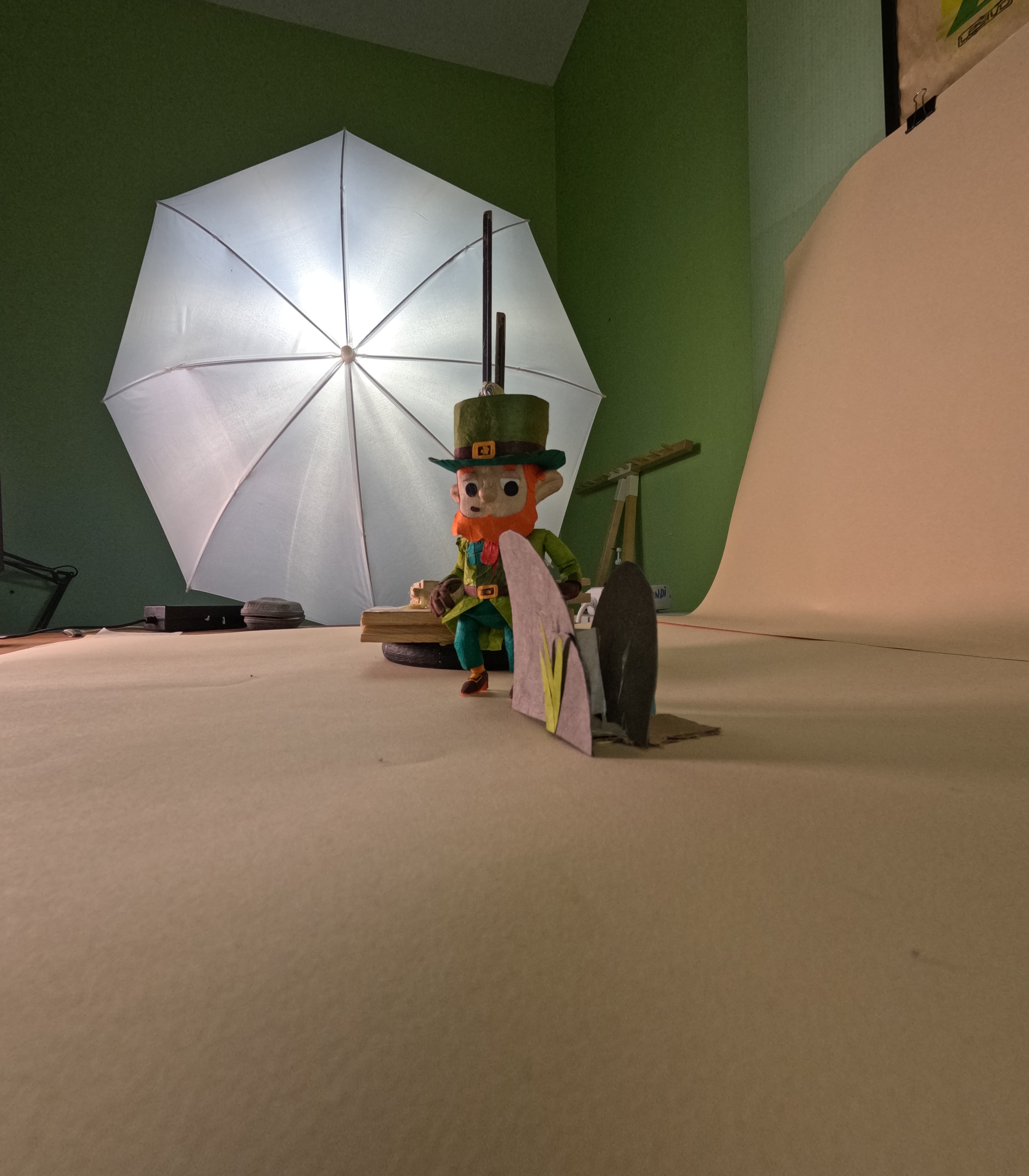 Plateau de tournage stop motion pour Saint Patrick 2026